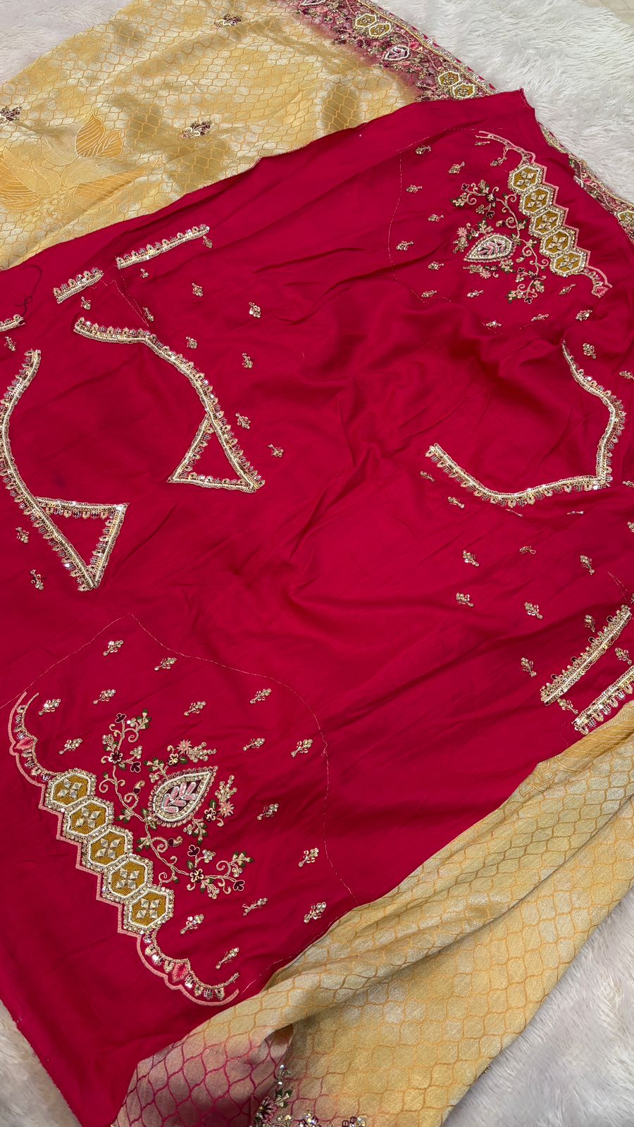 Shaan-E-Hindustan Limited Edition Saree! Premium
