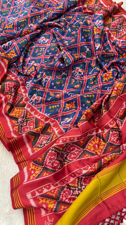 Semi Ikkat Patola Saree with Beautiful Tussle