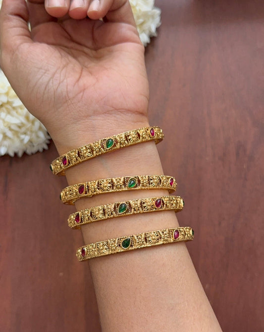 gold bangles 2.6 A