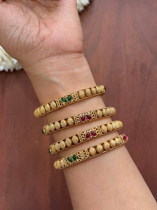 gold bangles 2.6 B
