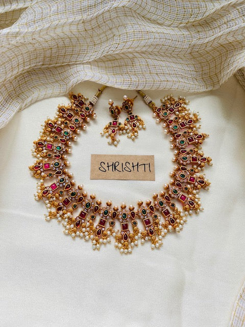 Mixed guttapusal set
