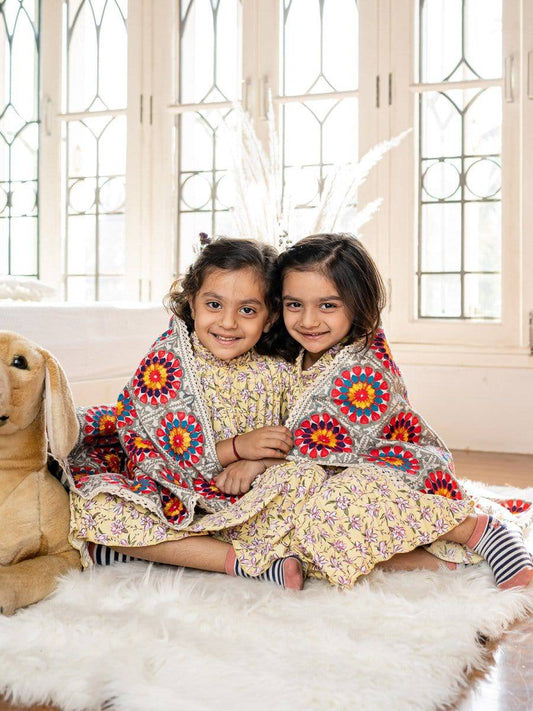 Crochette Pattern Embroidered Reversible Unisex Baby Kids Blanket